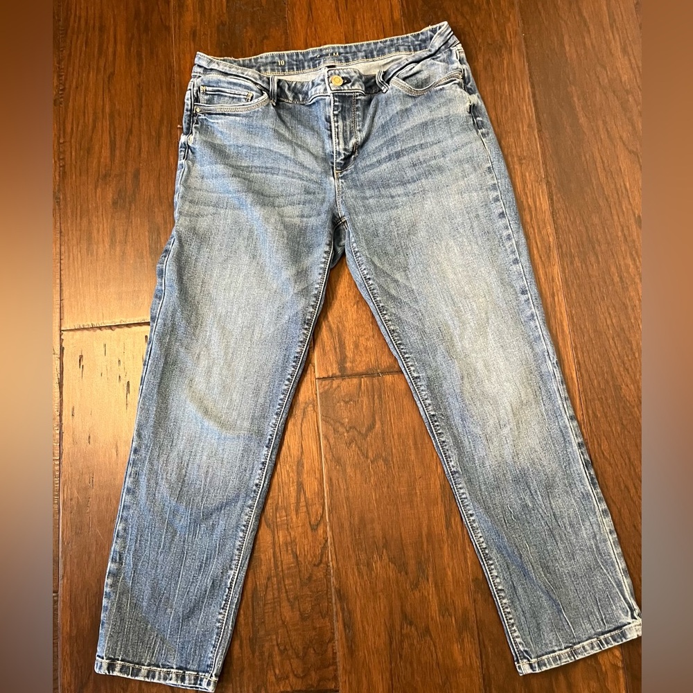 WHBM Slim Ankle Cropped Jean
